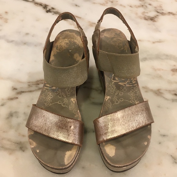 ๐ก OTBT Wedges - Picture 2 of 8